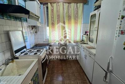 Apartament 3 camere Micro 4, vedere la bulevard Apartament 3 camere Micro 4, vedere la bulevard - 3