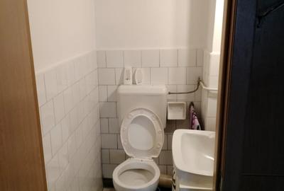 Apartament cu 4 camere la etajul 1/3 in bloc construit in asociatie,220.000 € - 8