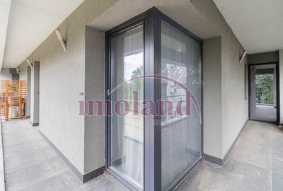 Apartament cu 3 camere semidecomandat, mobilat în Petricani - 2