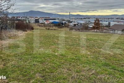 Teren de 4600 mp, în Central - 5