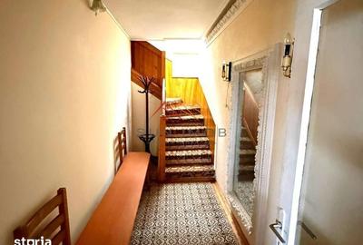 Casă cu 7 camere cu Teren 604 Mp în Poiana - 15