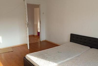 Garsonieră decomandată în Independenței