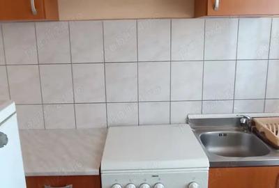Proprietar, inchiriez apartament cu 2 camere, la un cuplu de studen?i sau studen?i studente - 7