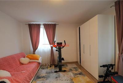 Sanmartin - Vila cu 3 apartamente si potential de - 11