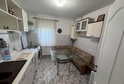 Apartament cu 3 camere decomandat, mobilat în Inel I