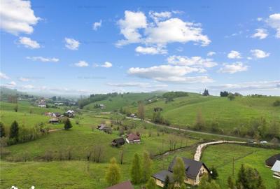 Teren de 1355 mp, în Fundata