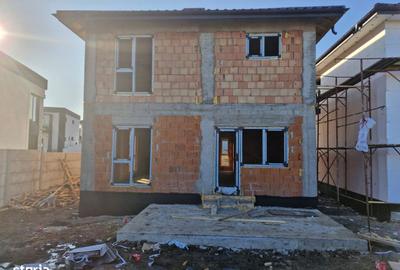 Casă cu 4 camere în Central - 23