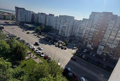 Apartament cu 2 camere decomandat în 9 Mai - 10