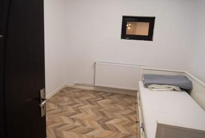 Apartament cu 3 camere semidecomandat în Central - 2