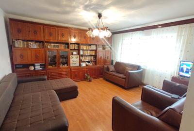 Apartament cu 3 camere decomandat în Micro 2 - 5