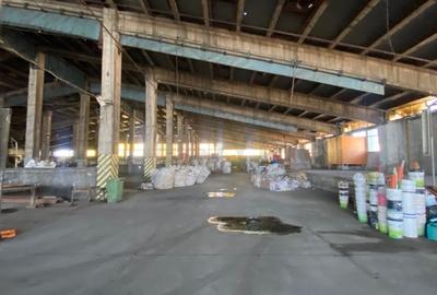 Spațiu industrial, de 4,076 mp, în Central - 4