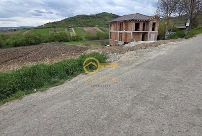 Teren de 2500 mp, în Gușterița - 2