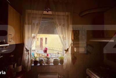 Casă cu 7 camere cu Teren 277 Mp în Central - 8