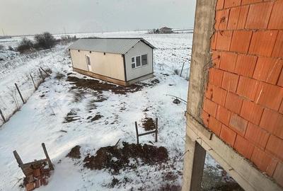Casă cu Teren 1750 Mp în Dobreni