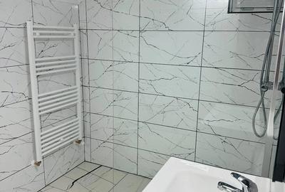Casă cu Teren 300 Mp în Sălătrucel