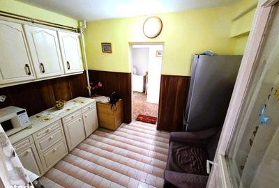 Apartament cu 2 camere decomandat în E3 - 8