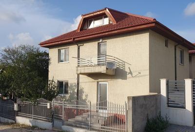 Casă cu 4 camere cu Teren 230 Mp în Sud - 1