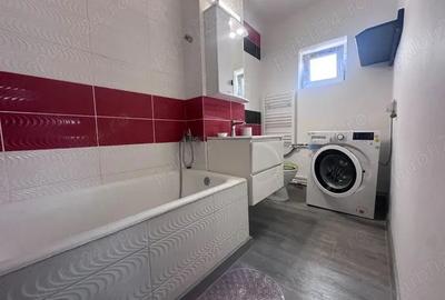 Apartament cu 2 camere decomandat în Micro 4 - 4
