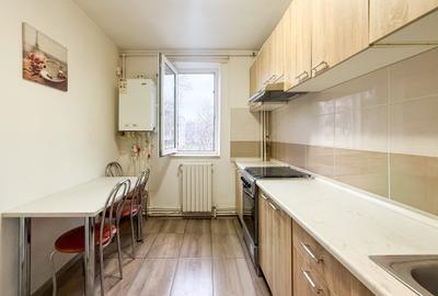 Apartament cu 2 camere semidecomandat, mobilat în Tomis II