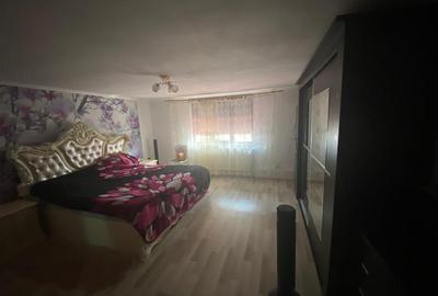 Casă individuală cu 9 camere cu Teren 2892 Mp în Iaz - 11
