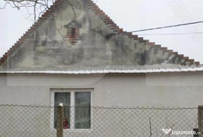 Casă cu 3 camere cu Teren 900 Mp în Central - 4