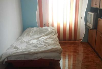 Apartament cu 3 camere decomandat în Central - 1