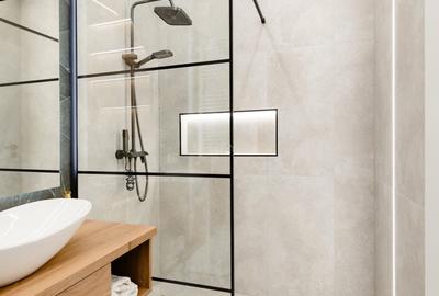 Apartament cu 2 camere decomandat în UTA - 9