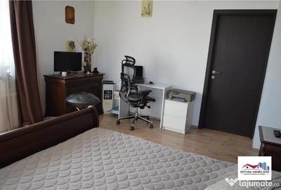 Casă cu 7 camere cu Teren 400 Mp în Central - 10