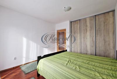 Casa moderna cu mansarda si curte comuna in zona Campului - 7