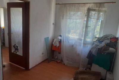 Apartament cu 2 camere semidecomandat în Obor