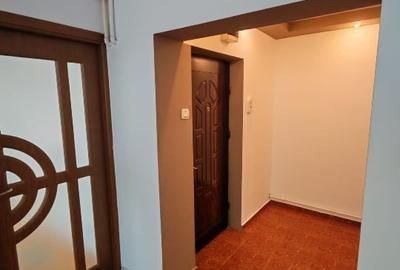 Apartament cu 3 camere decomandat în Central - 1