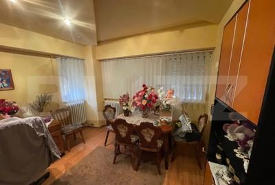 Apartament cu 4 camere decomandat în Micro 17 - 3