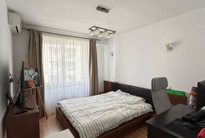 Apartament cu 3 camere decomandat în Obor