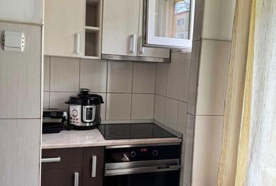 Apartament cu 3 camere semidecomandat în Central - 5