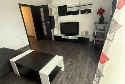 Apartament cu 2 camere si curte - 1
