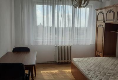 1 camera disponibila, intr-un ap, cu 4 camere, Bv. Take Ionescu, pret 110 eu,