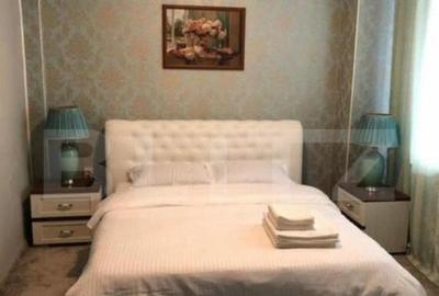 Casă cu 12 camere cu Teren 820 Mp în Central - 2