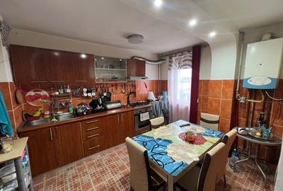Apartament cu 3 camere decomandat, mobilat în Girocului - 7