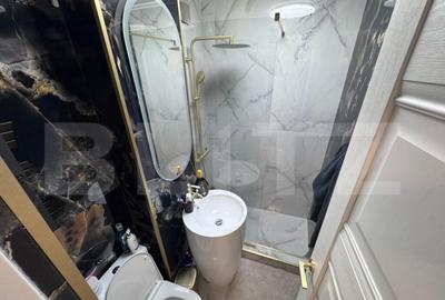 Apartament de vanzare, cu 2 camere, zona Micro 6 - 1