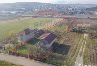 Casă cu 2 camere cu Teren 3301 Mp în Jucu - 2