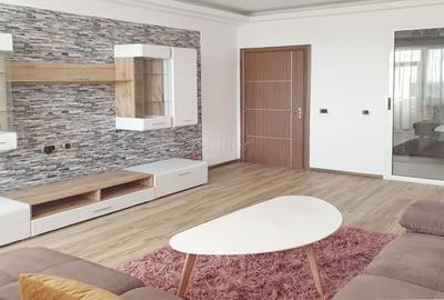 Apartament cu 2 camere decomandat, mobilat în Tractorul - 1