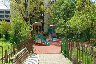 Garsonieră în Titan