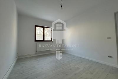 Casă cu 4 camere cu Teren 300 Mp în Valu lui Traian - 2