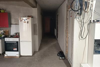 Vand casa cu 3 camere - 2