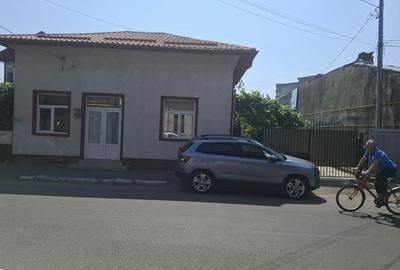 Casă cu 5 camere cu Teren 1000 Mp în 1 Decembrie - 6