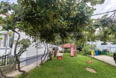 Casă cu 7 camere cu Teren 720 Mp în Central