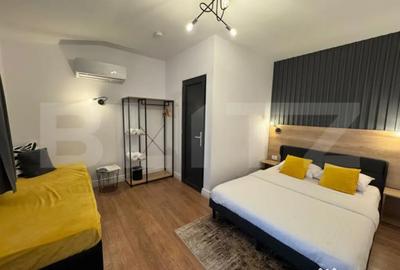 Casă cu 5 camere cu Teren 165 Mp în Central - 1