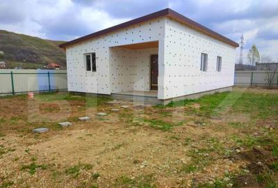 Casa 80 mp Viforata, la 2 km de Targovi?te - 10