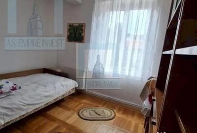Apartament cu 4 camere decomandat în 15 Noiembrie - 4