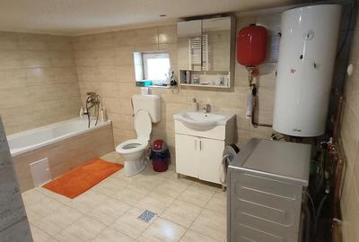 Casă cu 3 camere cu Teren 800 Mp în Central - 3